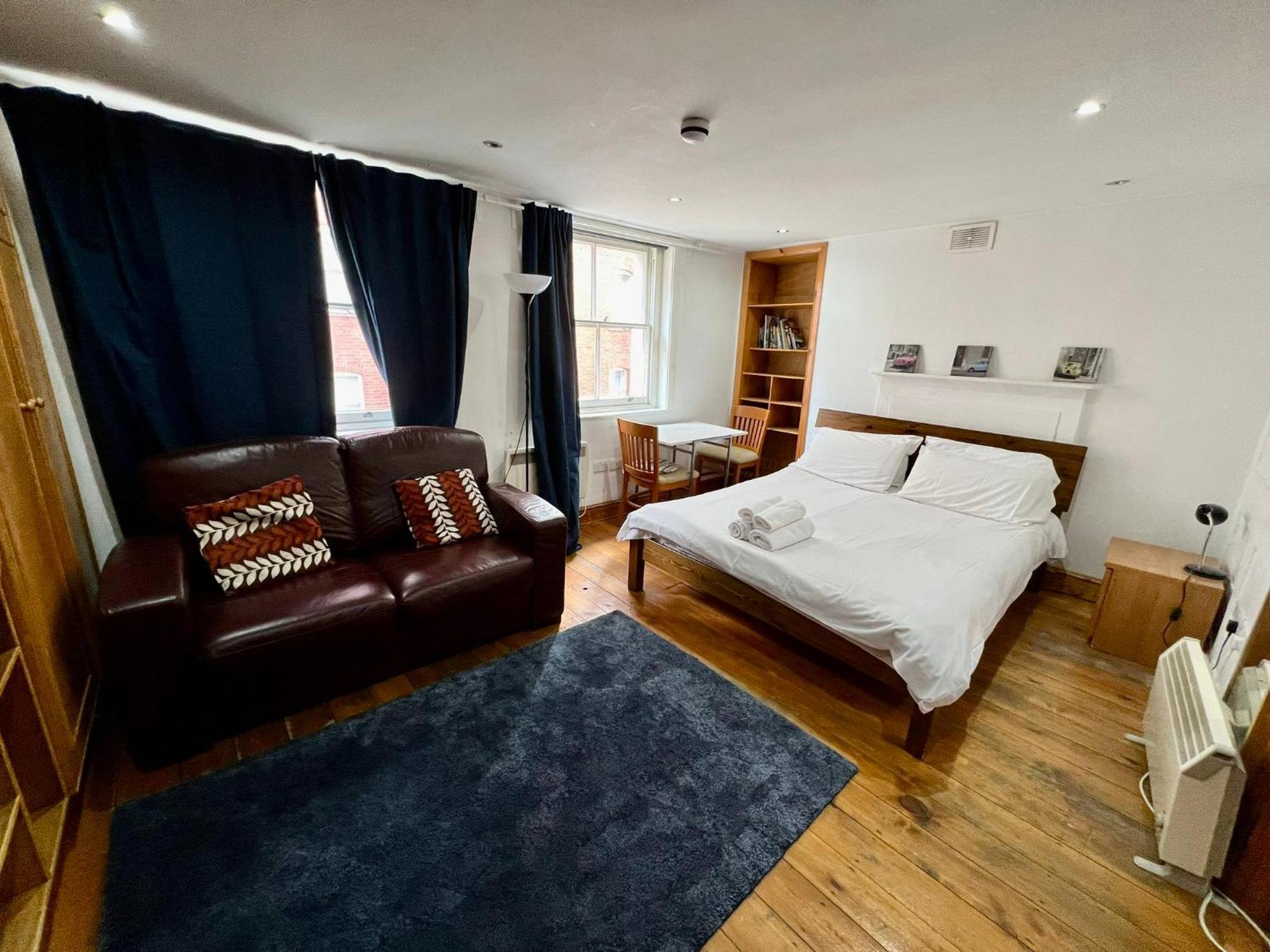 In Bloomsbury Apartament